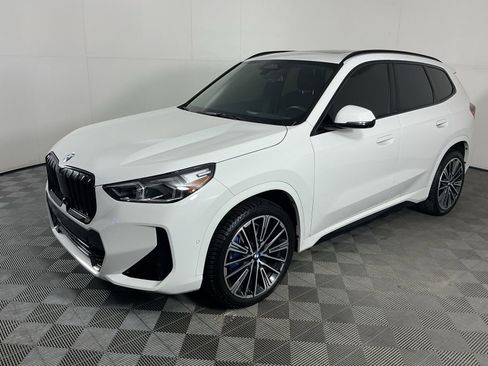 Used 2025 BMW X1 xDrive28i w/ Premium Package AWD/4WD image 4