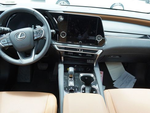Used 2025 Lexus RX 350 FWD w/ Technology Package image 13