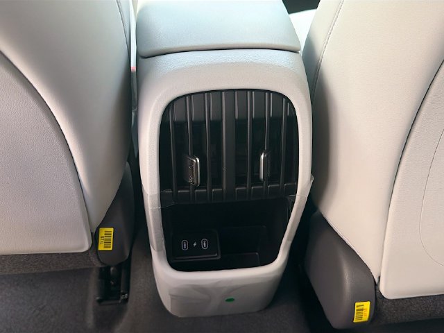 New 2026 Hyundai Kona Limited FWD image 27