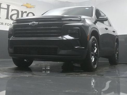 New 2026 Chevrolet Traverse LT w/ Midnight/Sport Edition FWD image 35