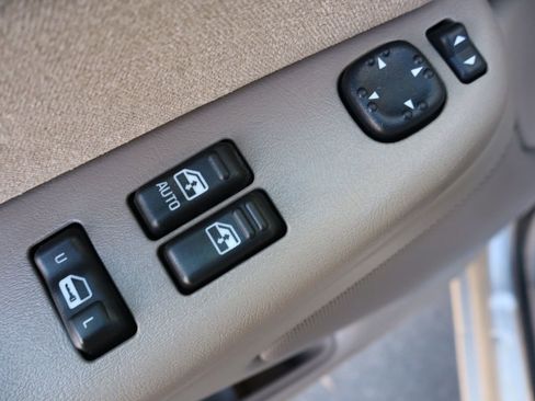 Used 2002 Chevrolet Silverado 1500 LS w/ Heavy Duty Suspension Pkg image 27