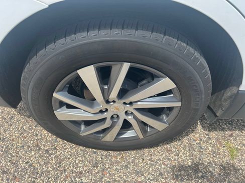 Used 2023 Chevrolet Equinox LT AWD/4WD image 16