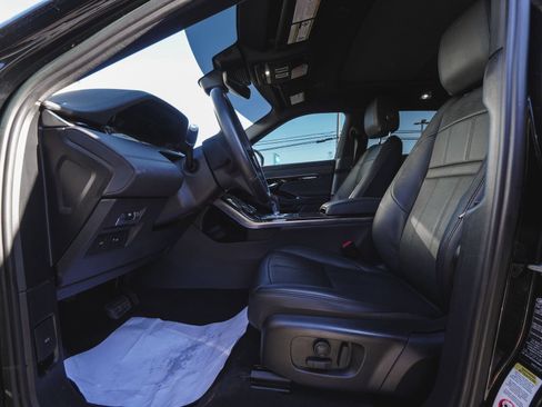 Used 2023 Land Rover Range Rover Evoque SE image 29