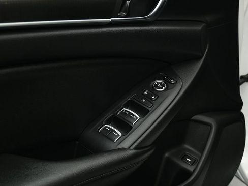 Used 2020 Honda Accord Sport image 9