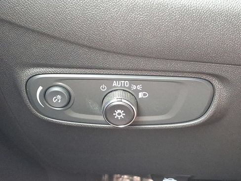 Certified 2024 Chevrolet Equinox LT FWD image 23