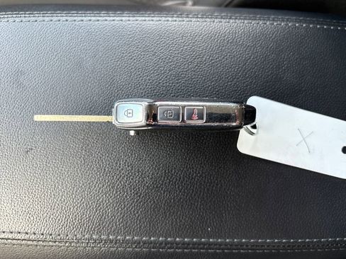 Used 2023 Kia Sportage LX image 33