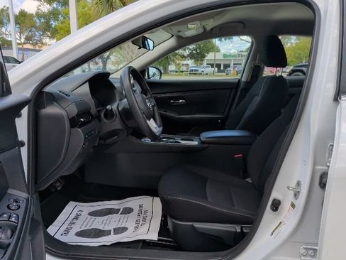 Used 2024 Nissan Sentra SV FWD image 15