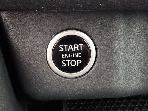 Used 2023 Nissan Rogue SV AWD/4WD image 25