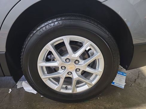 Used 2024 Chevrolet Equinox LT image 34