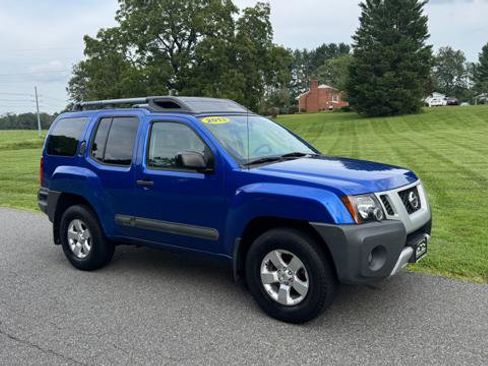 Used 2013 Nissan Xterra S w/ Value Package AWD/4WD image 3