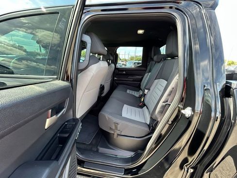 Used 2025 Toyota Tacoma TRD Sport image 63