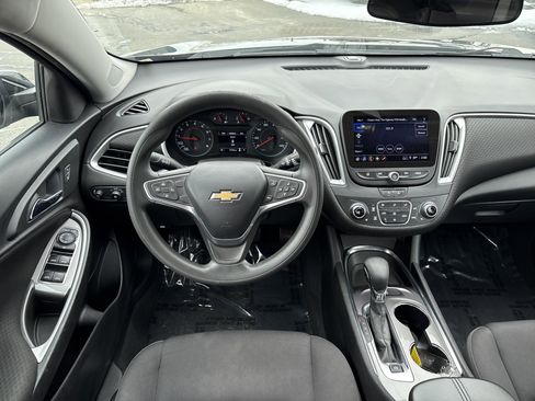 Used 2022 Chevrolet Malibu LT image 18