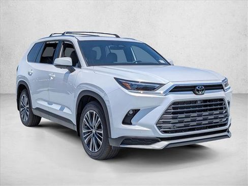 New 2026 Toyota Grand Highlander AWD Hybrid image 7