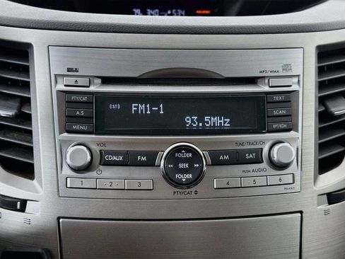 Used 2011 Subaru Outback 2.5i Premium w/ All-Weather Pkg AWD/4WD image 13