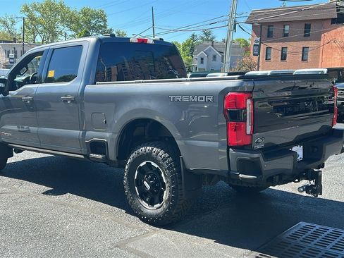 Used 2025 Ford F250 Platinum w/ Tremor Off-Road Package AWD/4WD image 3