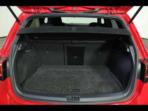 Used 2017 Volkswagen GTI Sport image 12