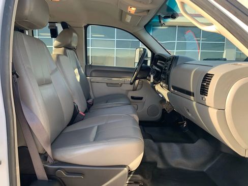 Used 2013 Chevrolet Silverado 3500 W/T image 17