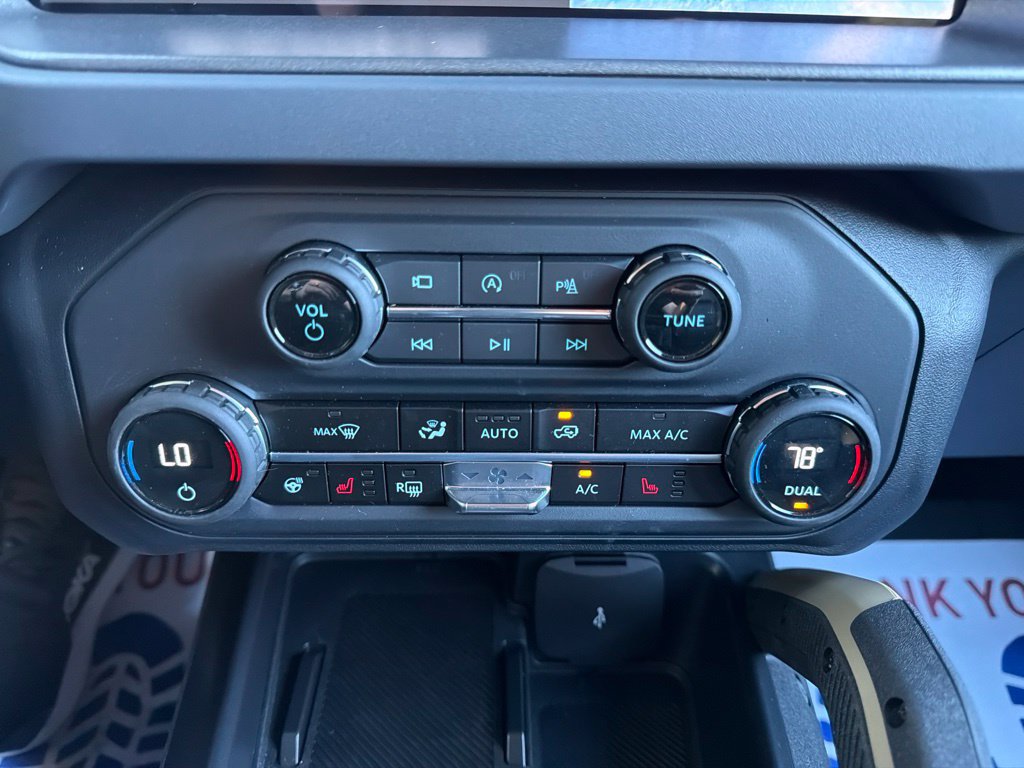 Used 2025 Ford Bronco Badlands AWD/4WD image 34