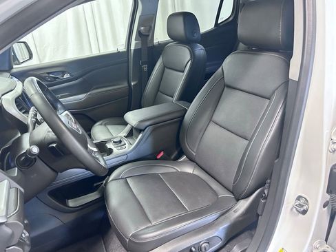 Used 2023 GMC Acadia SLT image 7