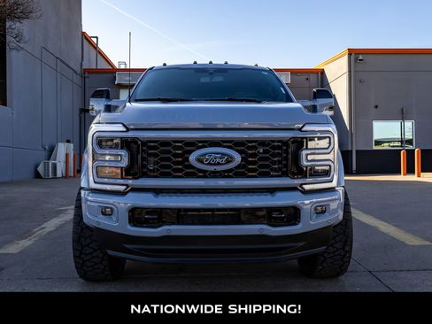 Used 2025 Ford F450 Platinum w/ FX4 Off-Road Package image 4