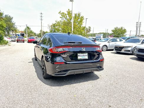 Used 2025 Honda Civic Sport image 4