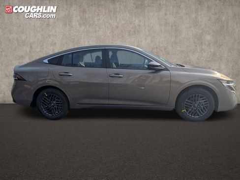 New 2026 Nissan Sentra SV w/ SV Convenience Package FWD image 9