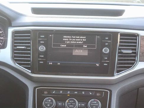 Used 2018 Volkswagen Atlas SEL Premium image 18