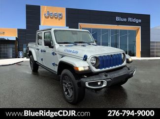 Used 2024 Jeep Gladiator Sport video 1