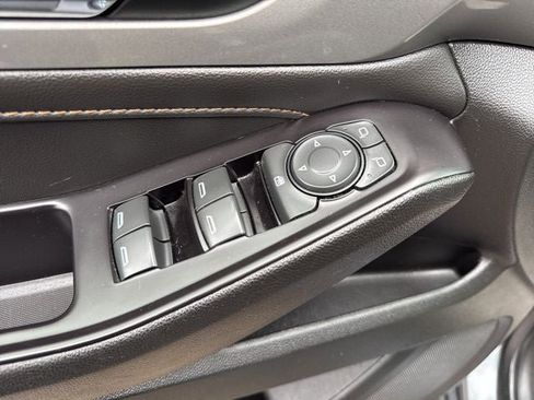 Used 2020 Chevrolet Traverse LS w/ LPO, Floor Liner Package FWD image 9