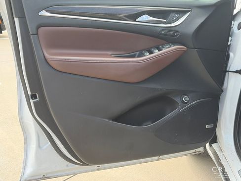 Used 2021 Buick Enclave Avenir w/ Avenir Technology Package FWD image 9