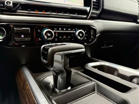 Used 2025 GMC Sierra 1500 Elevation w/ Elevation Premium Package image 29