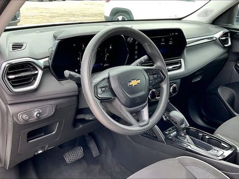 Used 2024 Chevrolet TrailBlazer LS w/ LS Confidence Package FWD image 14