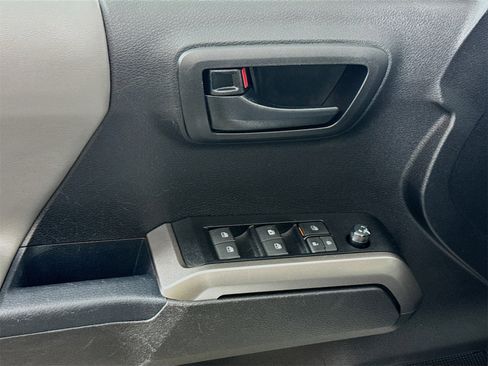 Used 2021 Toyota Tacoma SR5 image 15