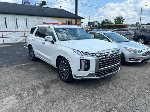 Used 2023 Hyundai Palisade Calligraphy w/ Cargo Package FWD image 6