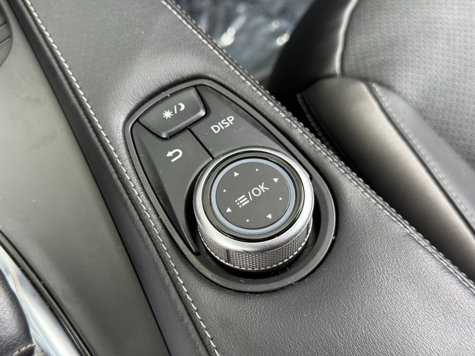 Used 2022 INFINITI QX50 Luxe FWD image 30