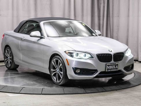Used 2019 BMW 230i Convertible w/ Convenience Package RWD image 6