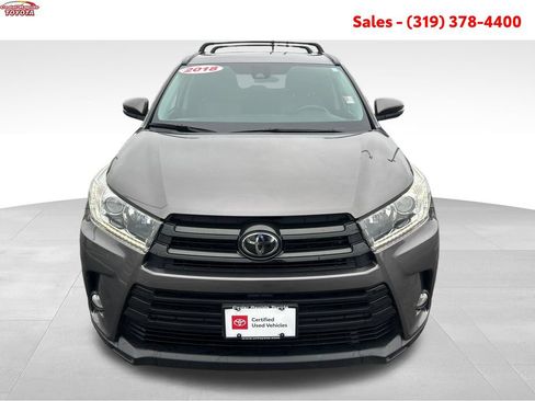 Certified 2018 Toyota Highlander SE AWD/4WD image 10