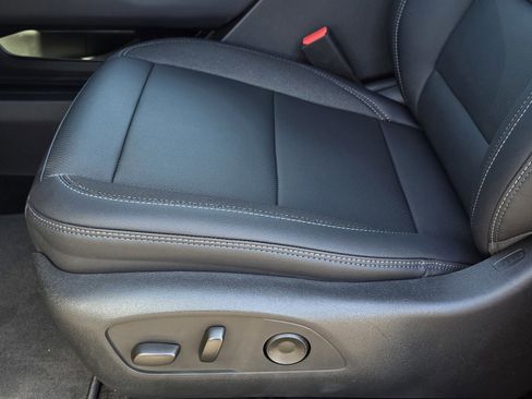 New 2026 Chevrolet Equinox EV LT w/ LPO, Blackout Package image 23