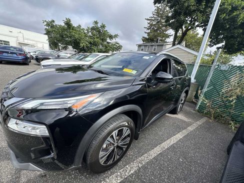Used 2021 Nissan Rogue SV w/ Premium Package AWD/4WD image 4