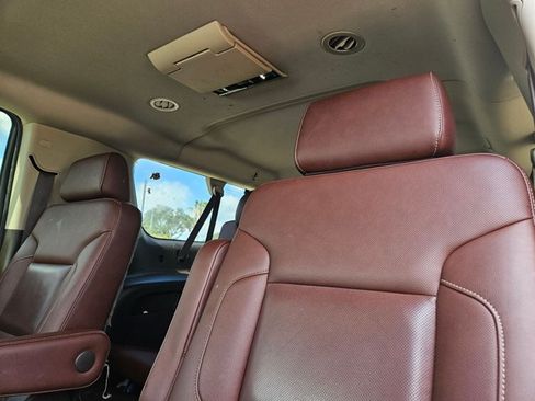 Used 2019 Chevrolet Suburban Premier RWD image 9