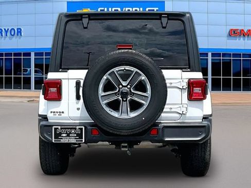 Used 2019 Jeep Wrangler Unlimited Sahara w/ Safety Group AWD/4WD image 6