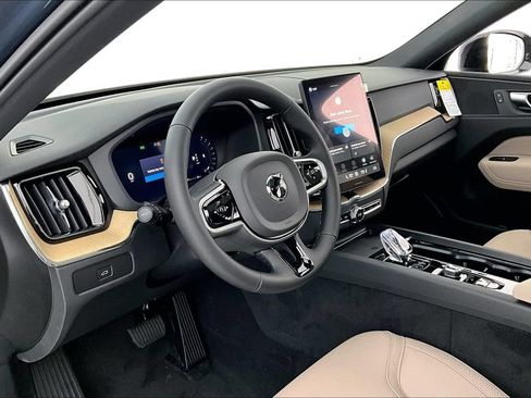 New 2026 Volvo XC60 B5 Core AWD/4WD image 19