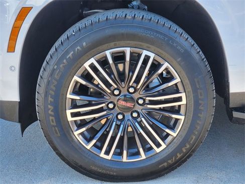 Used 2025 GMC Yukon Elevation image 8