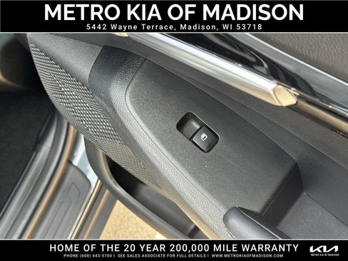 Used 2024 Kia Seltos S AWD/4WD image 35