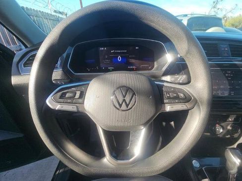 Used 2022 Volkswagen Tiguan S image 8