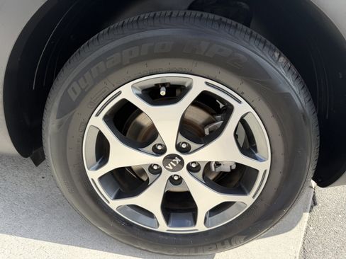 Certified 2020 Kia Telluride EX image 34