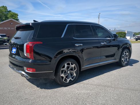 Used 2022 Hyundai Palisade Calligraphy w/ Winter Package FWD image 3