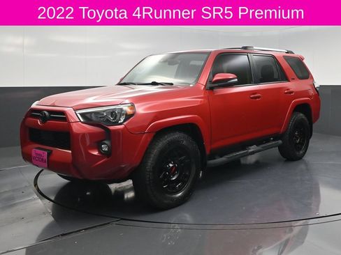 Used 2022 Toyota 4Runner SR5 Premium RWD image 2
