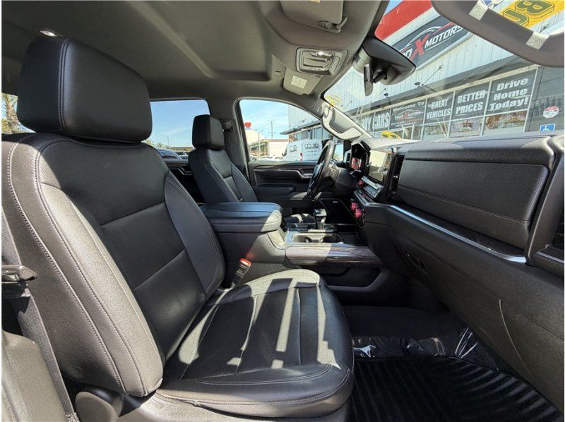 Used 2023 Chevrolet Silverado 1500 LTZ RWD image 33