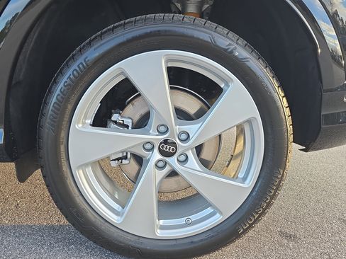 New 2025 Audi Q5 Premium Plus image 32